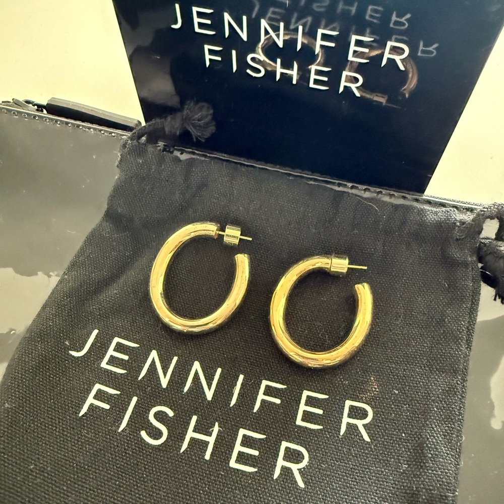 Jennifer Fisher no longer sold, 1” Samira oval 14kt plated gold